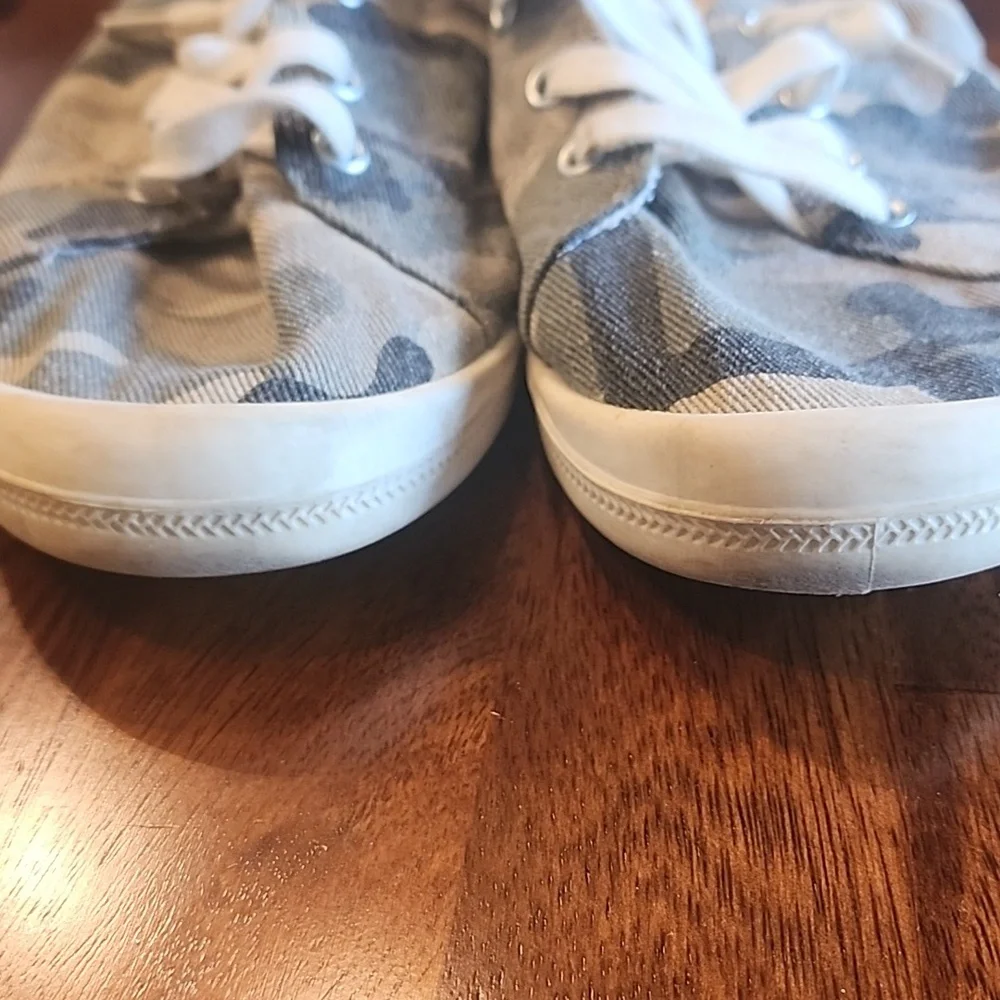 Torrid Camoflauge Slip On Tennis Shoes 10WW